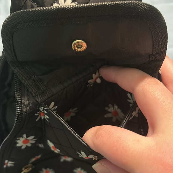 Simply Southern daisy patterned chest bag and card holder - Picture 7 of 8